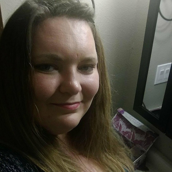 Meet your Posher, Sherrie - Picture 8 of 8